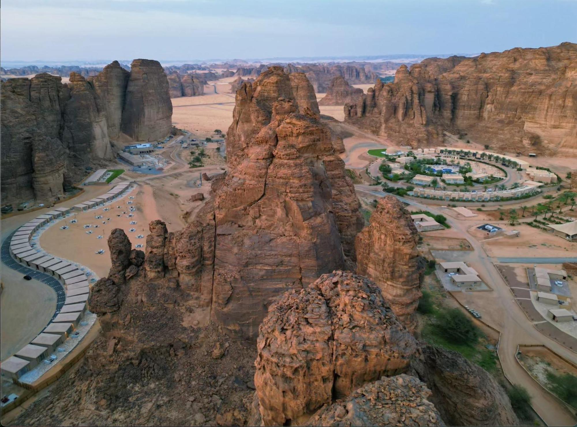منتجع شادن العلا المظهر الخارجي الصورة